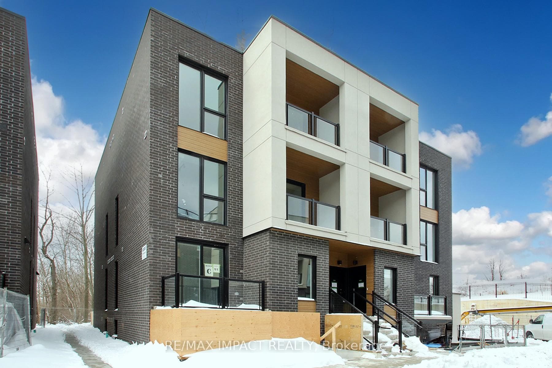 174 Clonmore Drive Unit 6, Birch Cliff / Cliffside, ON M1N 0B9 - Photo 1