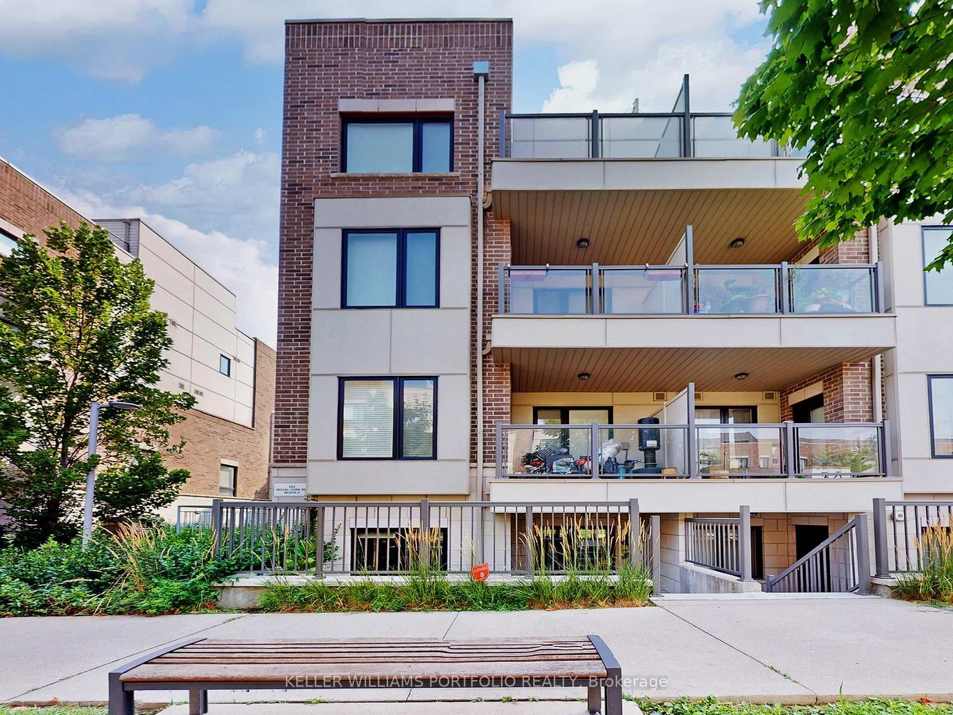 252 Royal York Road Unit 212, Liberty Village / Parkdale / South Parkdale, ON M8V 1Y8 - Photo 1