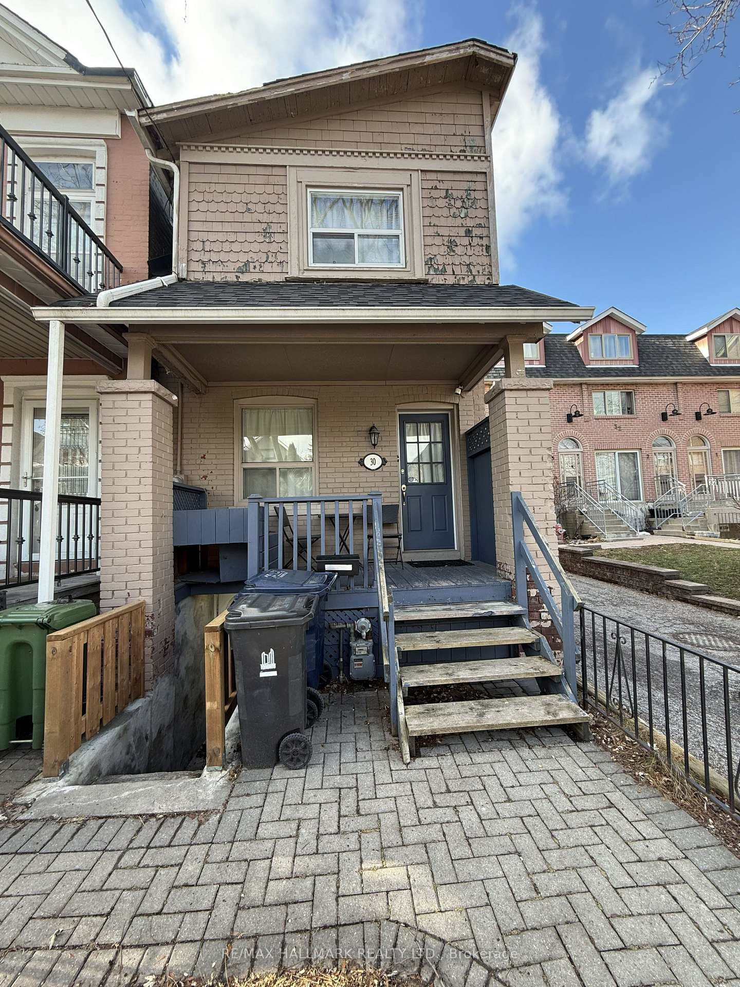 30 Curzon Street Unit LOWER, Riverdale / Leslieville, ON M4M 3B4 - Photo 1
