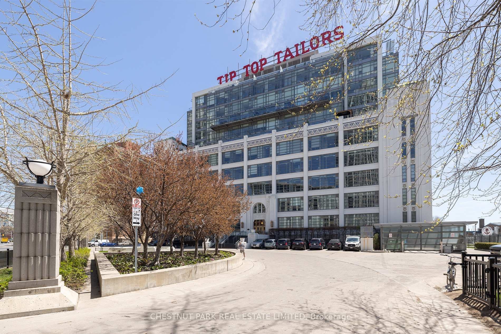 637 Lakeshore Boulevard Unit 215, Toronto C01