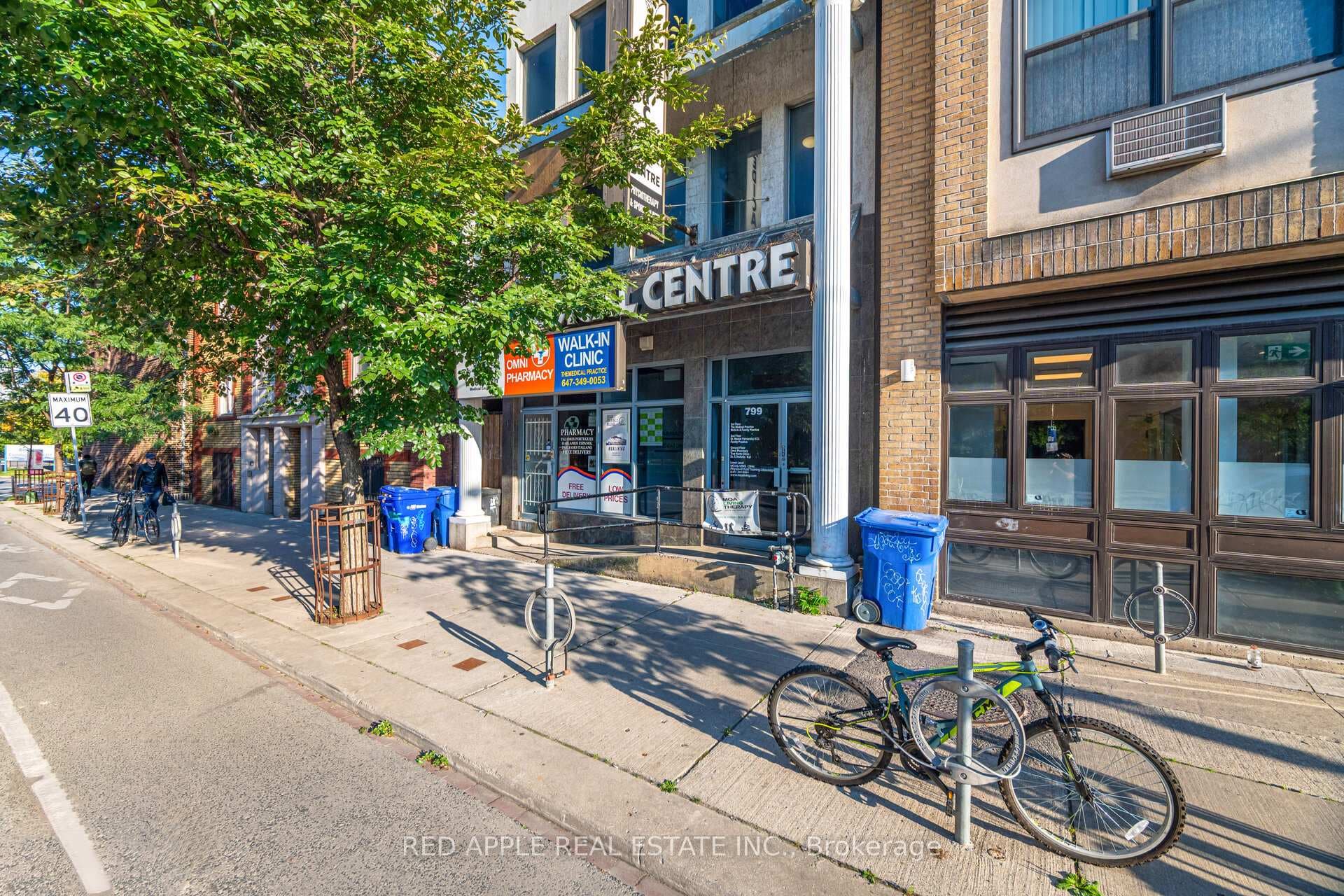 799 Bloor Street, Downtown Toronto / Waterfront, ON M6G 1L8 - Photo 1