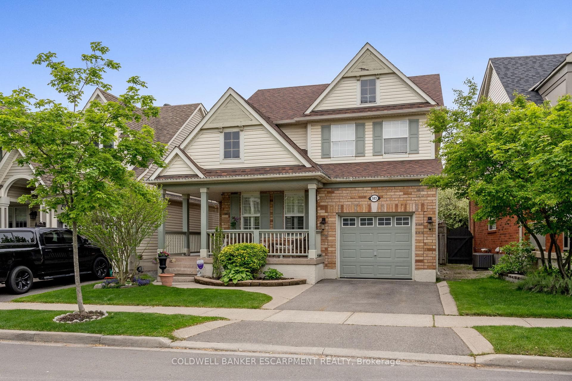 593 Caverhill Crescent, Milton