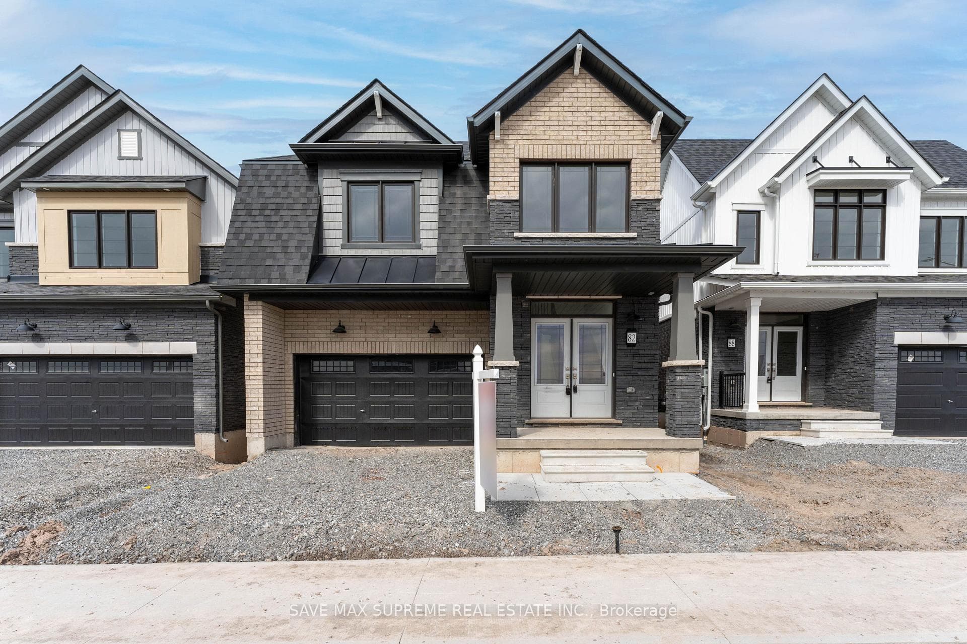 82 Starboard Crescent Unit CRES, Welland, ON L3B 0M7 - Photo 1