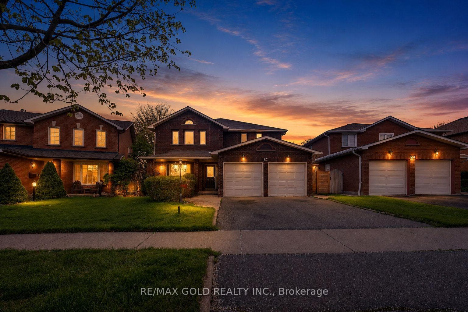 26 Dundalk Crescent, Brampton, ON L6Z 2V2 - Photo 1