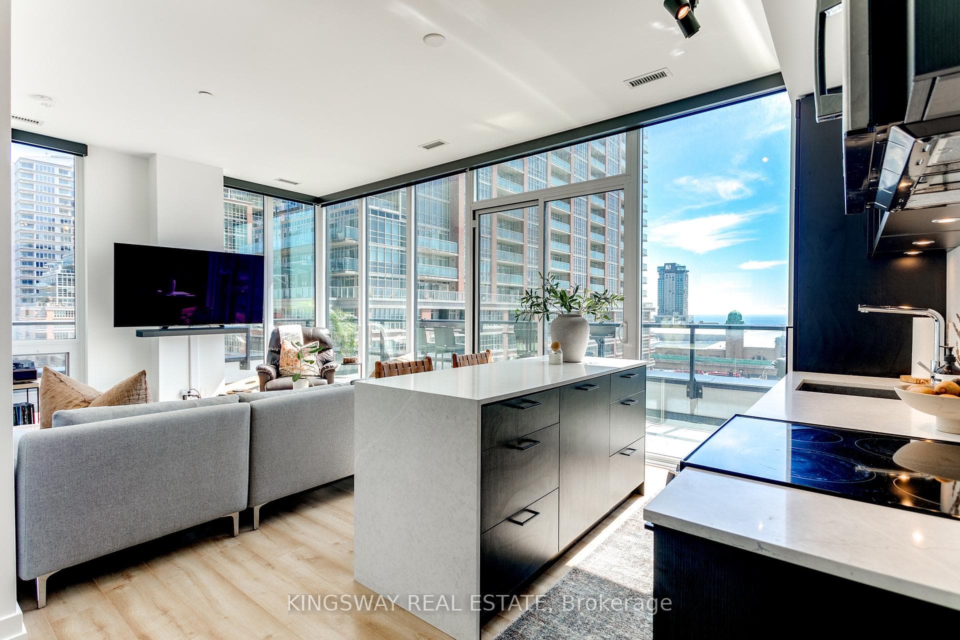 135 East Liberty Street Unit 715, Downtown Toronto / Waterfront, ON M6K 0G7 - Photo 1