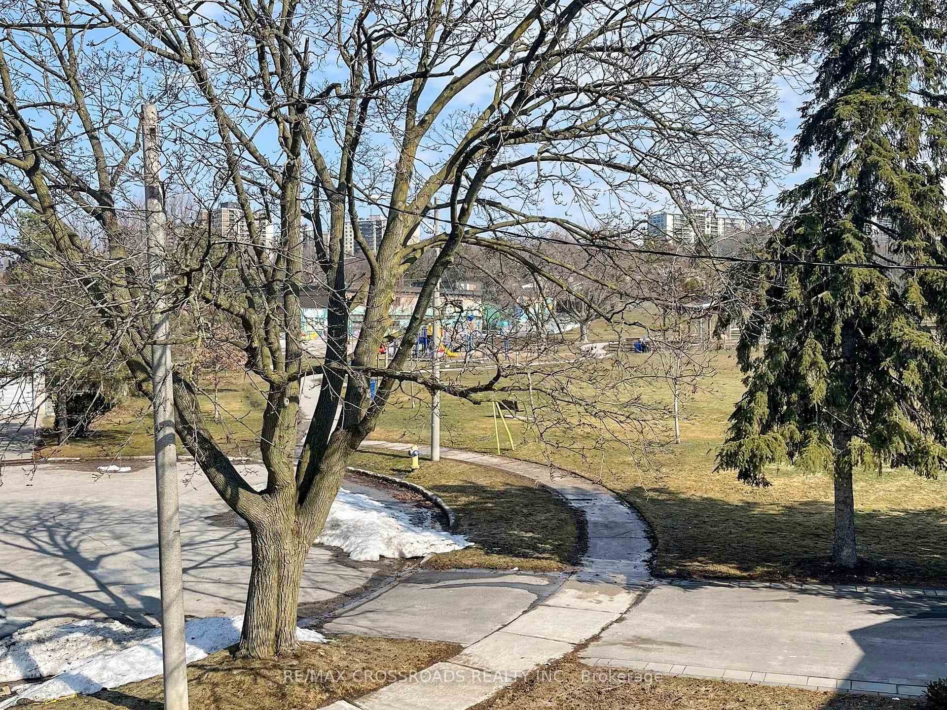 17 Ferbane Place, Hillcrest Village / Bayview Village, ON M2J 1Y7 - Photo 1