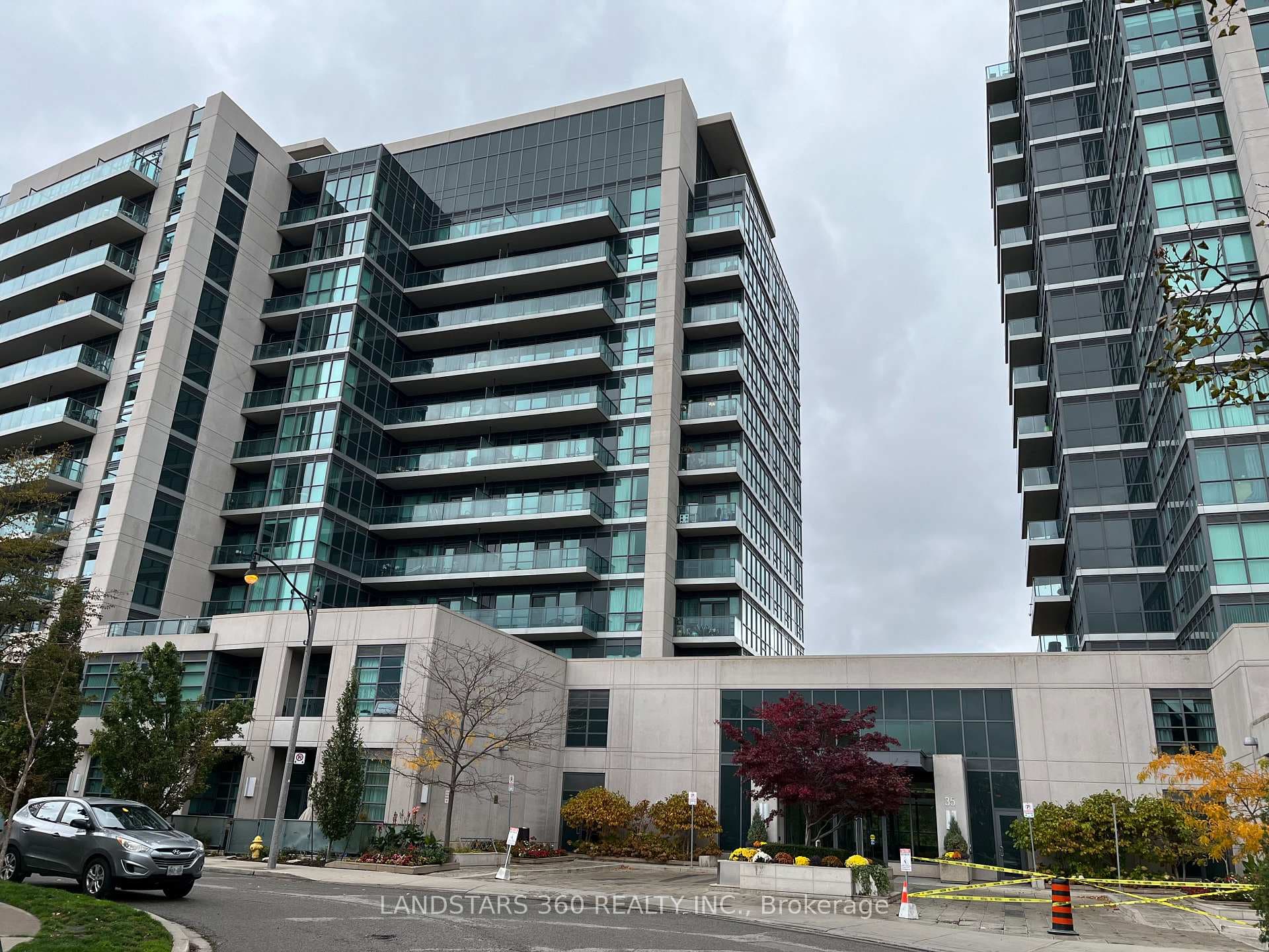 35 Brian Peck Crescent Unit 1026, Flemingdon Park / Don Mills, ON M4G 0A5 - Photo 1