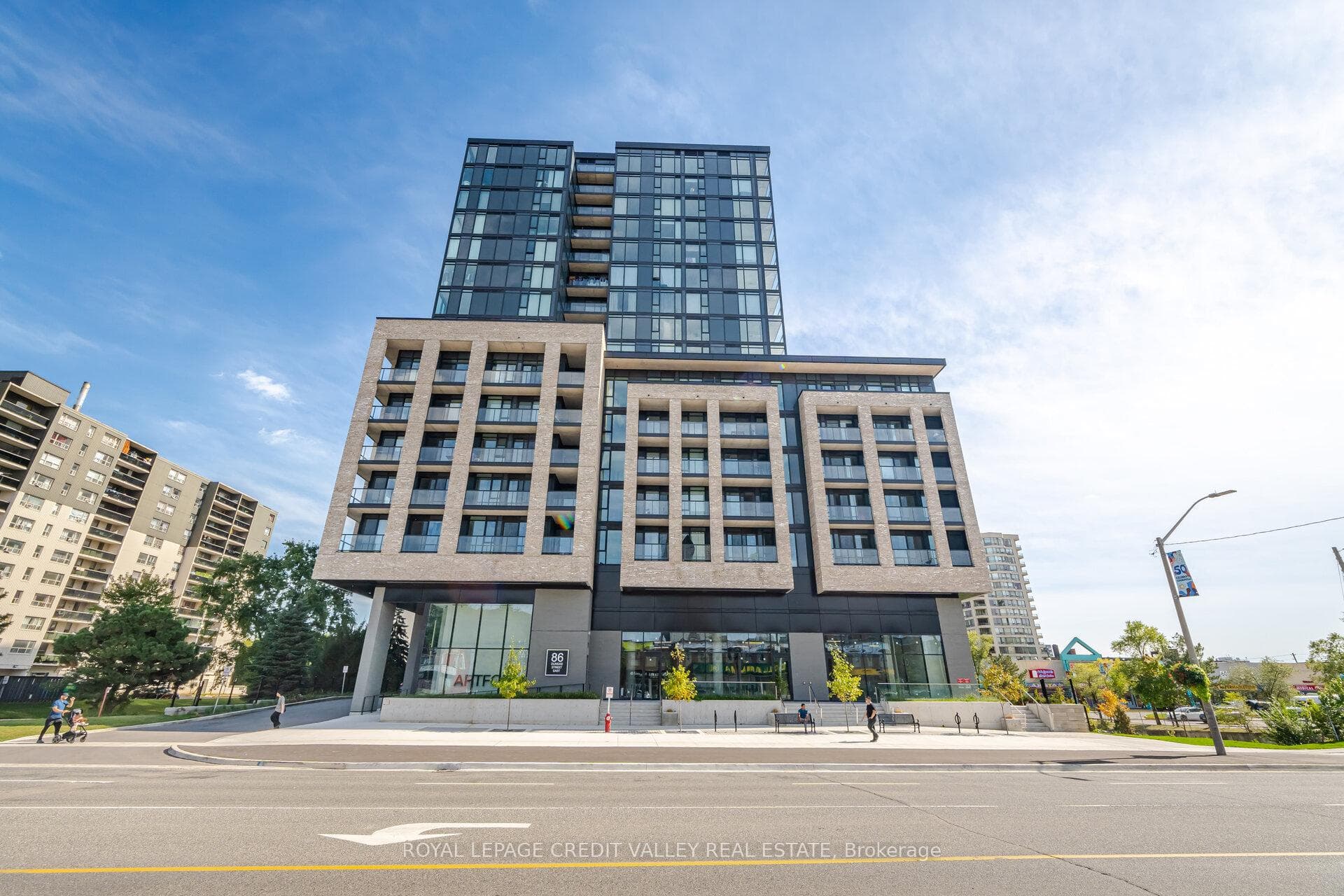 86 Dundas Street Unit 315, Mississauga, ON L7A 0B1 - Photo 1