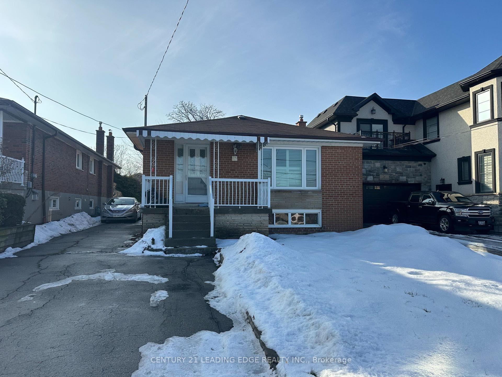 26 Gooderham Drive Unit Main, Dorset Park / Kennedy Park, ON M1R 3G5 - Photo 1