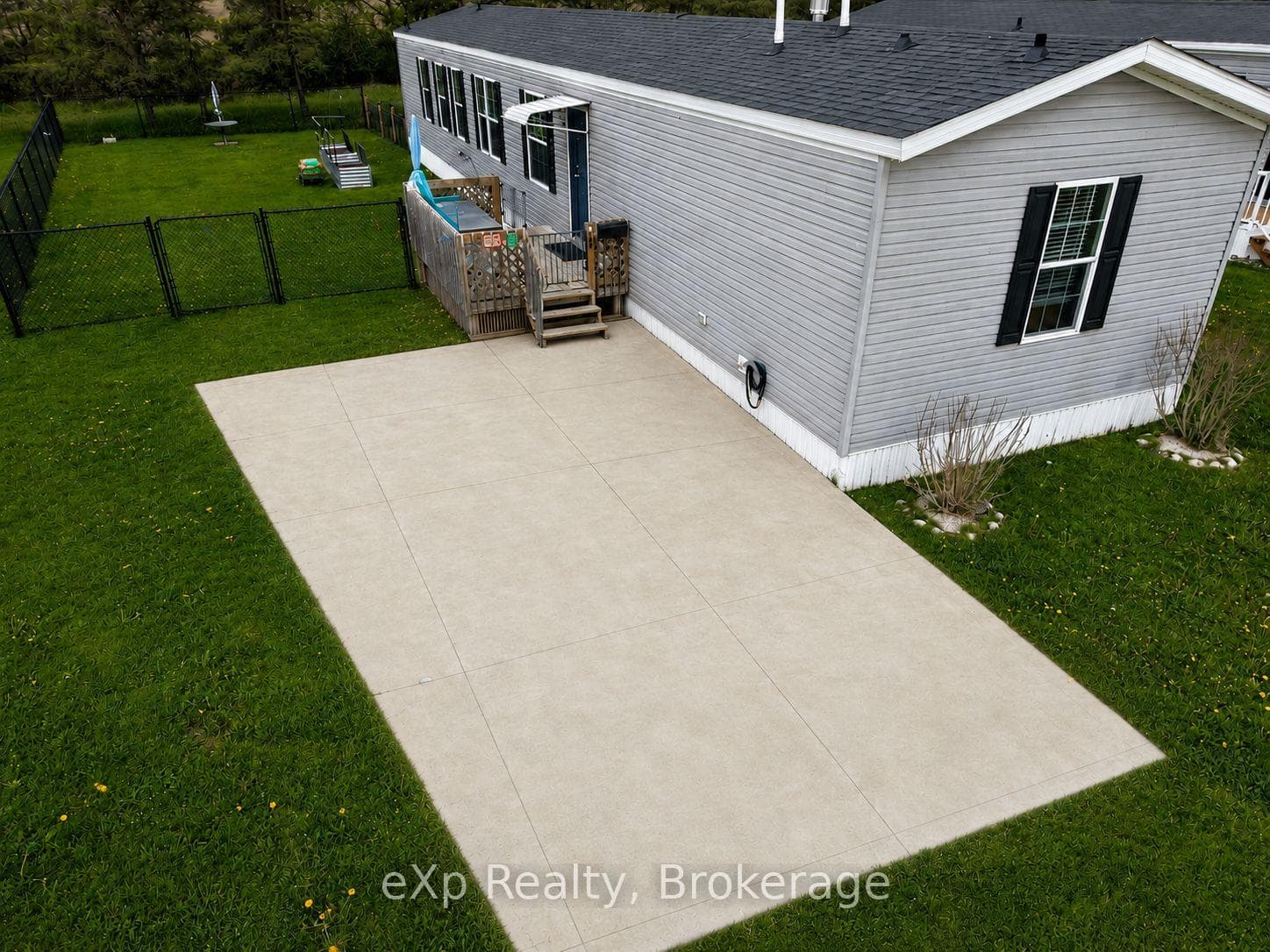35 Dove Road, Brockton