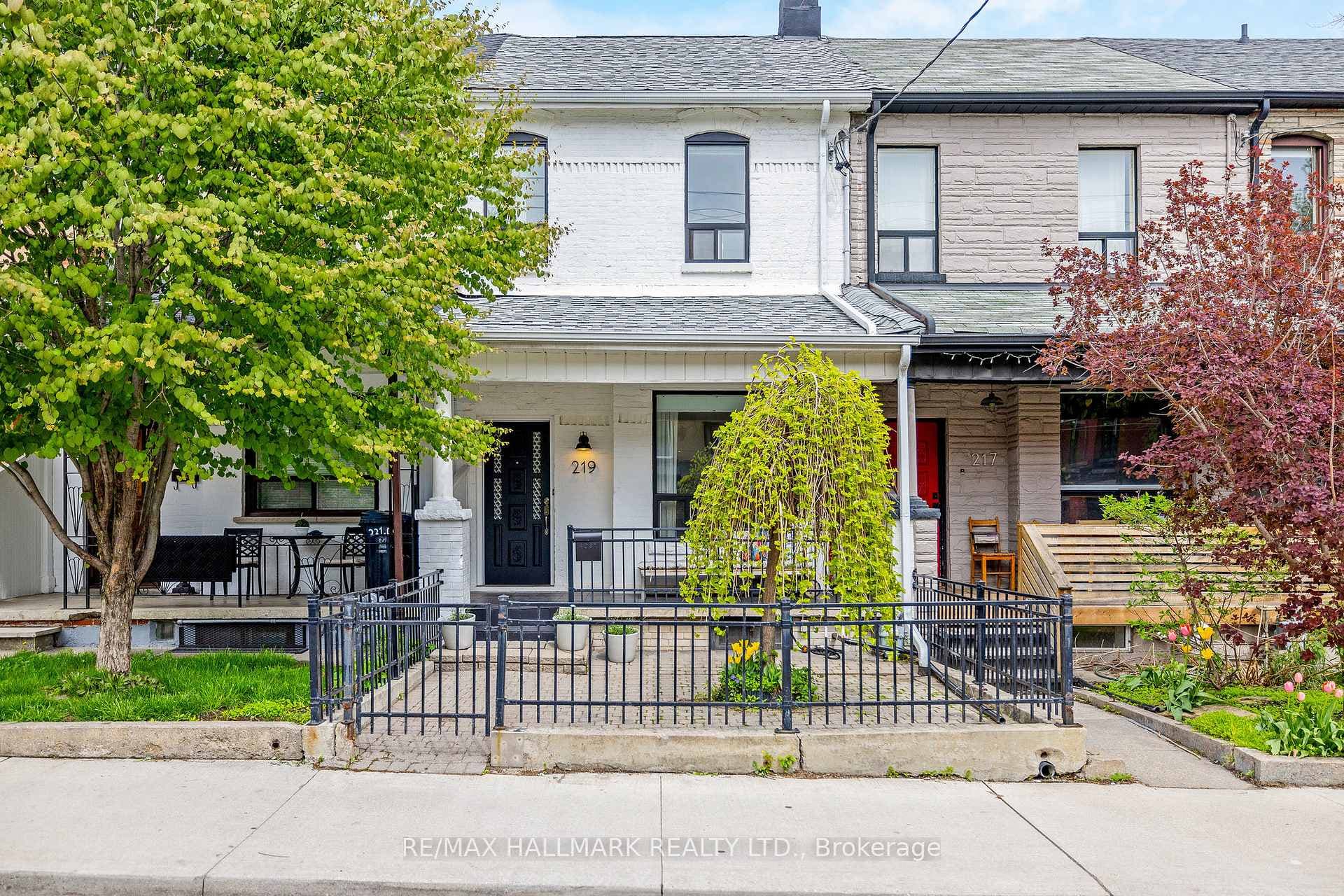 219 Dovercourt Road, Toronto C01