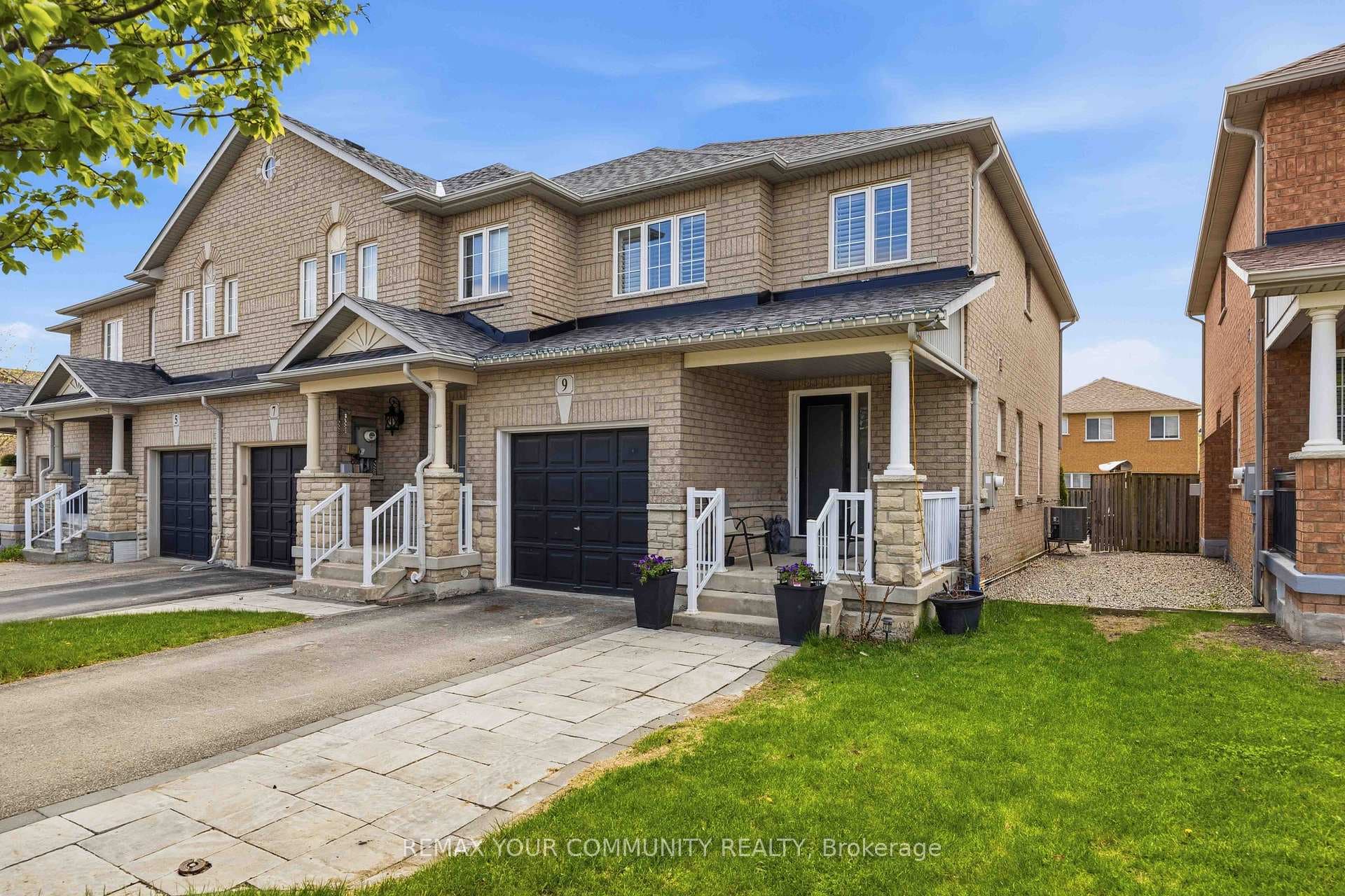 9 Collis Drive, Aurora, ON L4G 7V4 - Photo 1