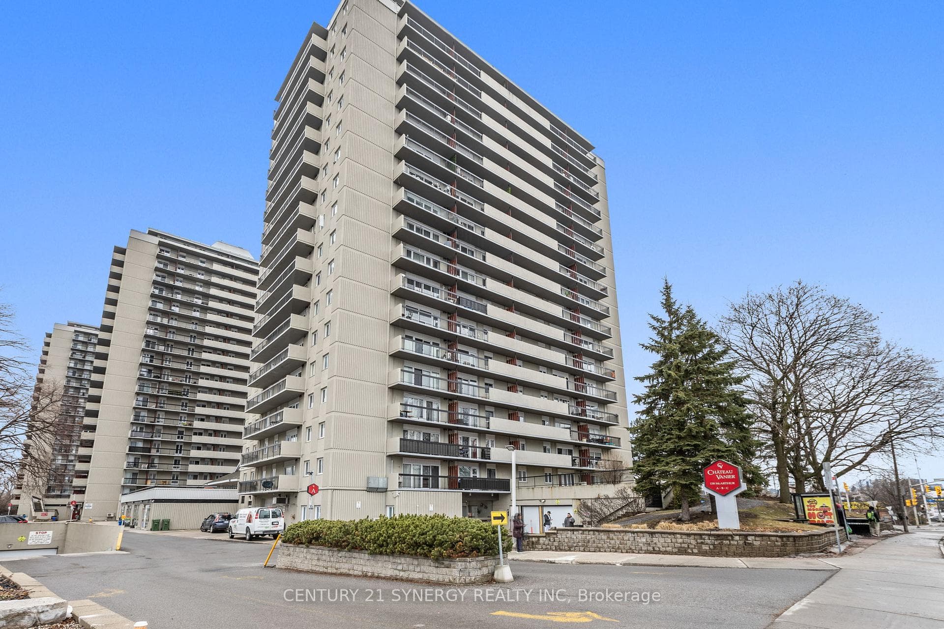 158A McArthur Avenue Unit 1009, Vanier and Kingsview Park, ON K1L 7E7 - Photo 1