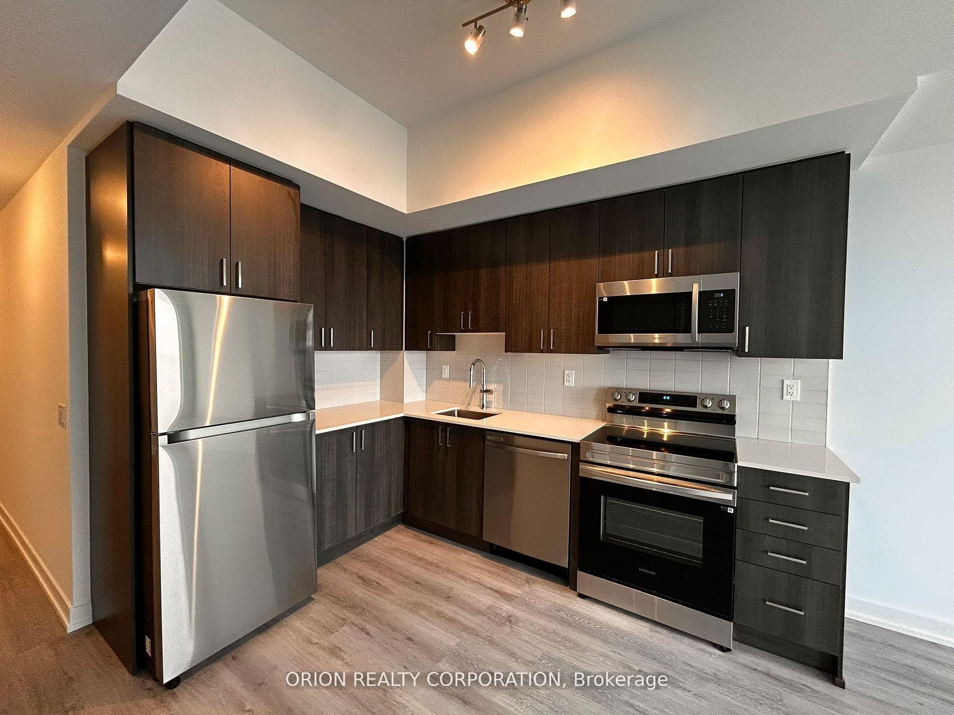 1435 Celebration Drive Unit 2909, Pickering, ON L1W 0C4 - Photo 1