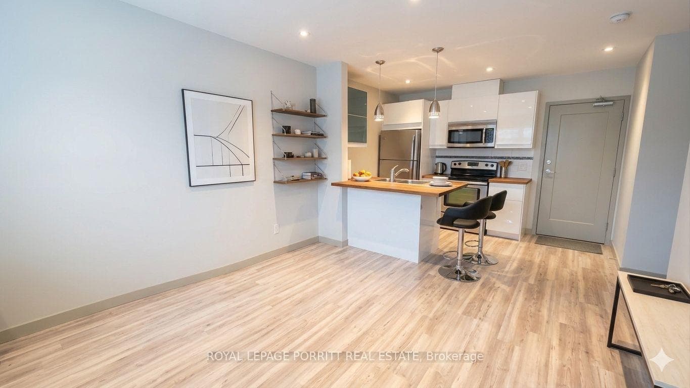 3411 Lakeshore Boulevard Unit #2, Liberty Village / Parkdale / South Parkdale, ON M8W 1N2 - Photo 1