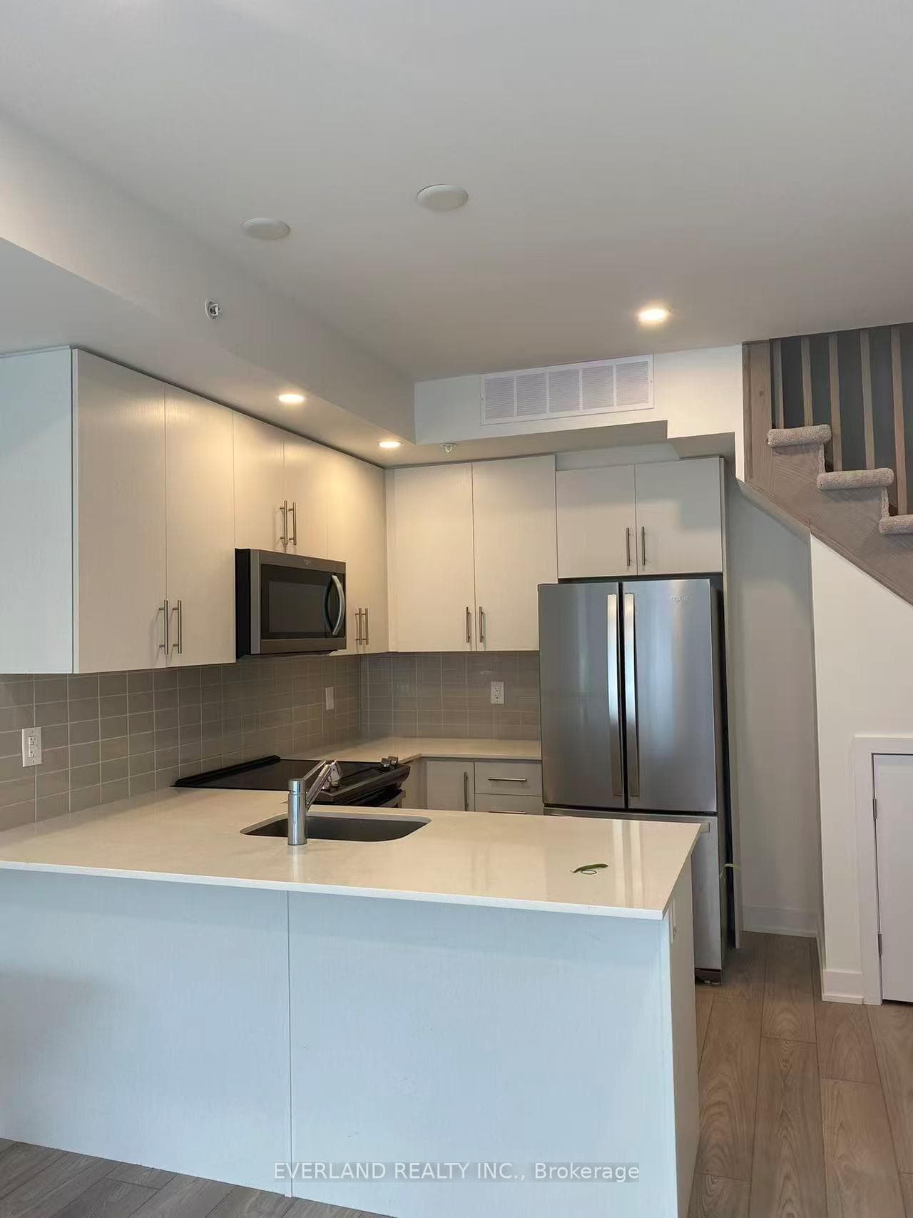 3476 Widdicombe Way Unit 28, Mississauga, ON L5L 0B8 - Photo 1