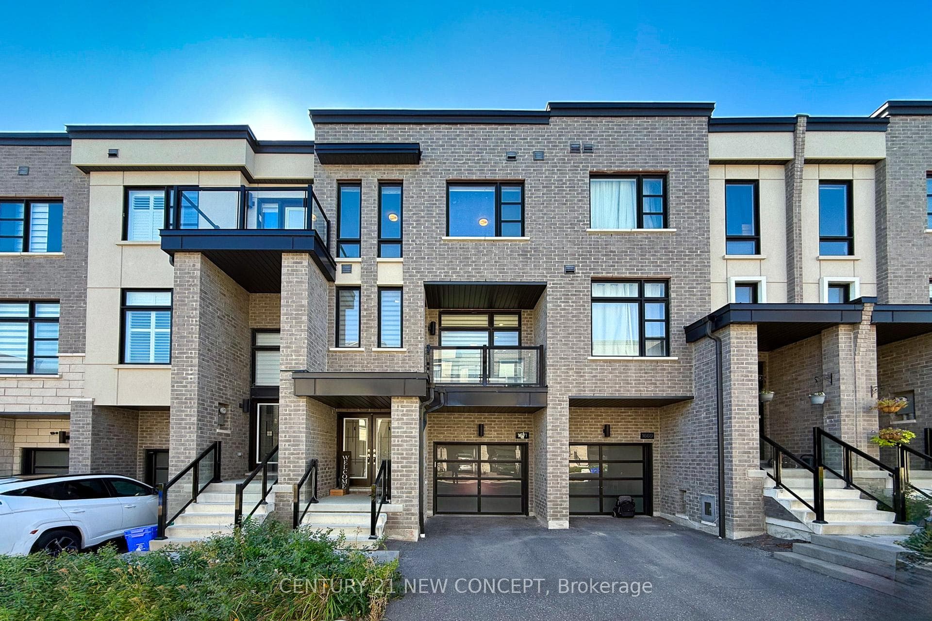 1671 Hidden Valley Glen N/A, Pickering, ON L1X 0H7 - Photo 1