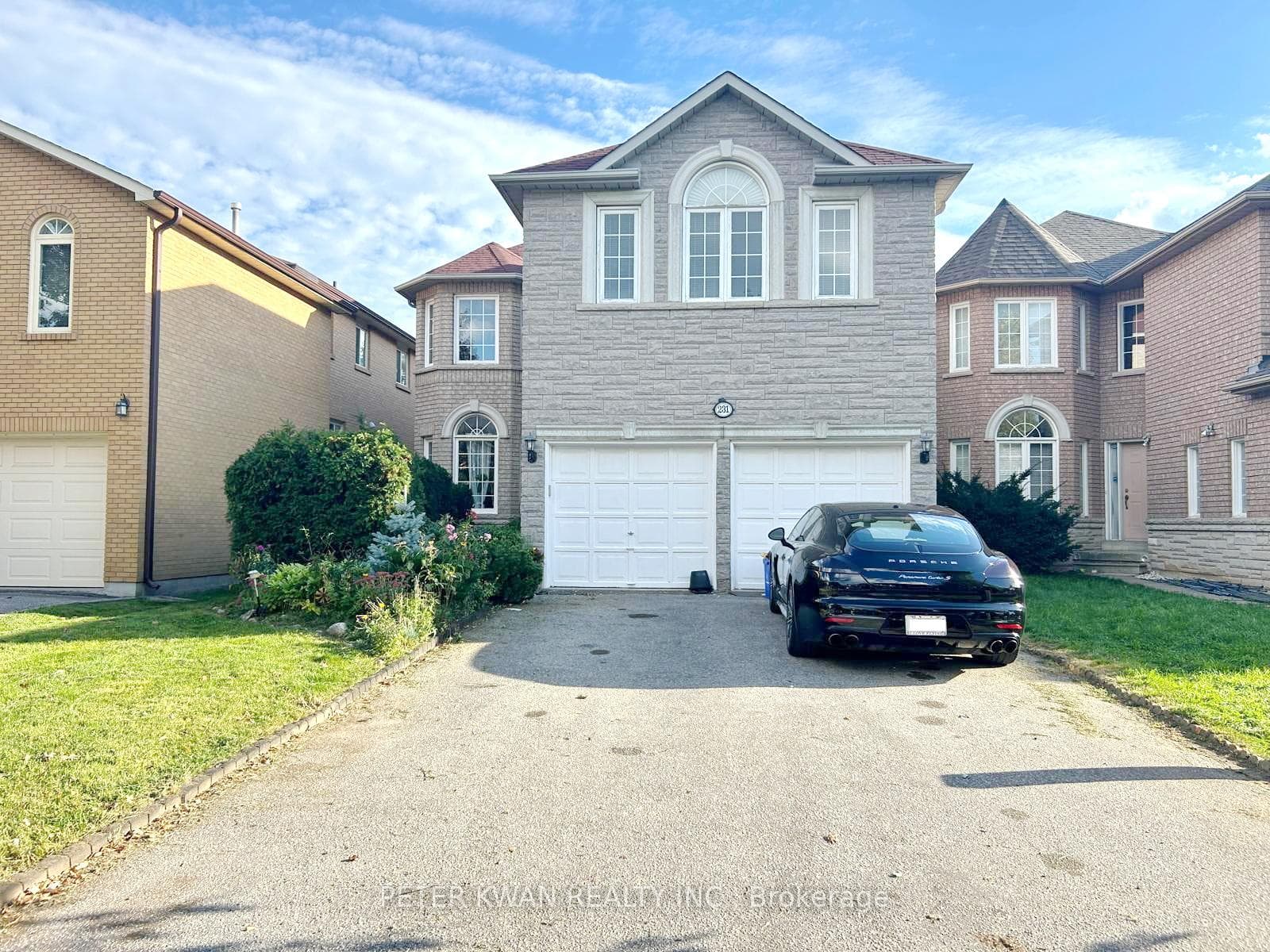 231 Pinewood Drive, Vaughan, ON L4J 5R7 - Photo 1