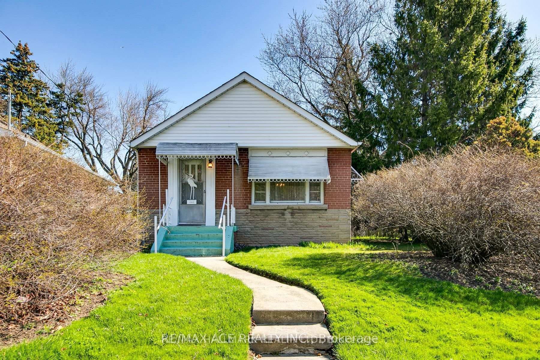 1 Aylesford Drive Unit Main, Birch Cliff / Cliffside, ON M1N 1L6 - Photo 1