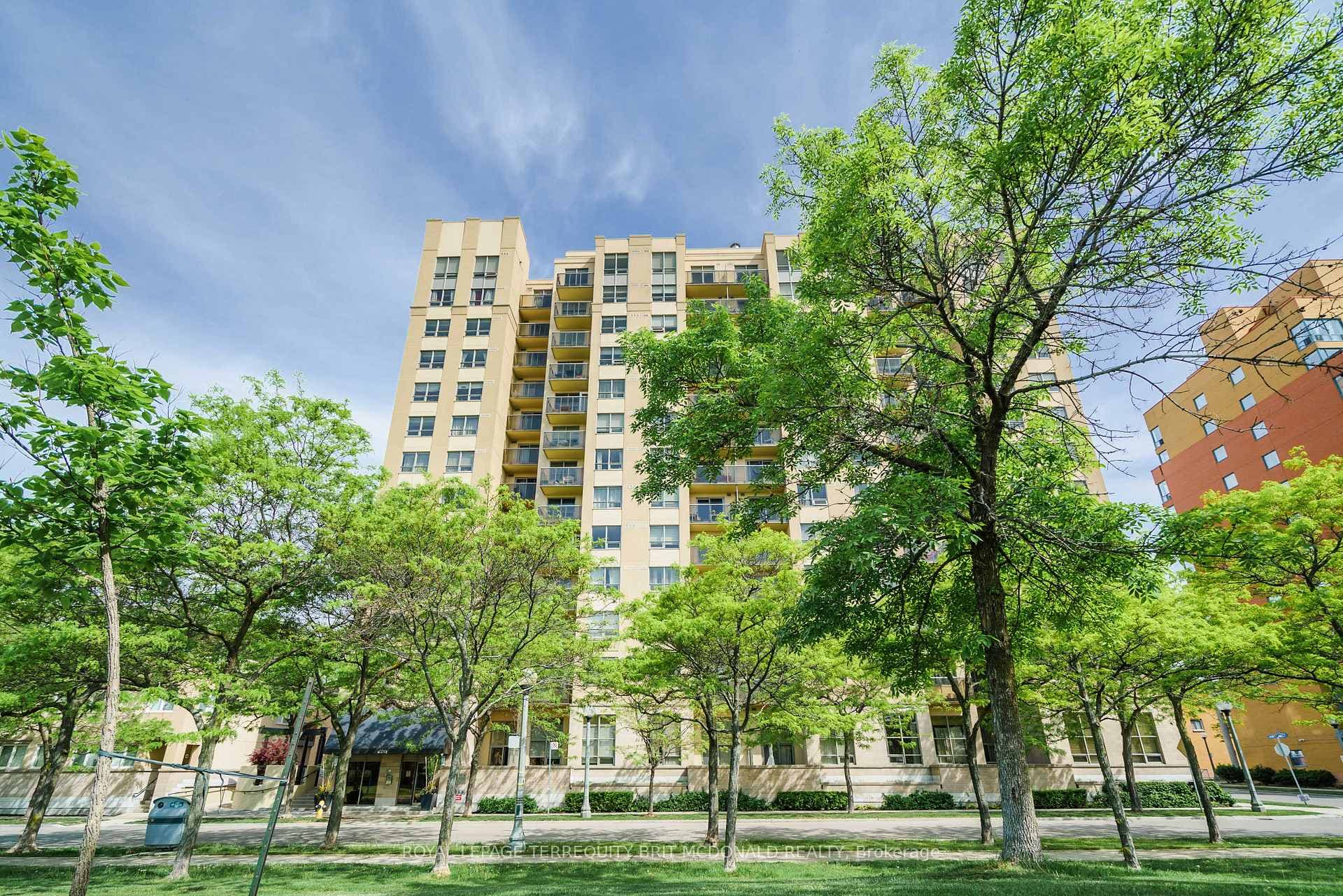 4 Elsinore Path Unit 1101, Liberty Village / Parkdale / South Parkdale, ON M8V 4G7 - Photo 1