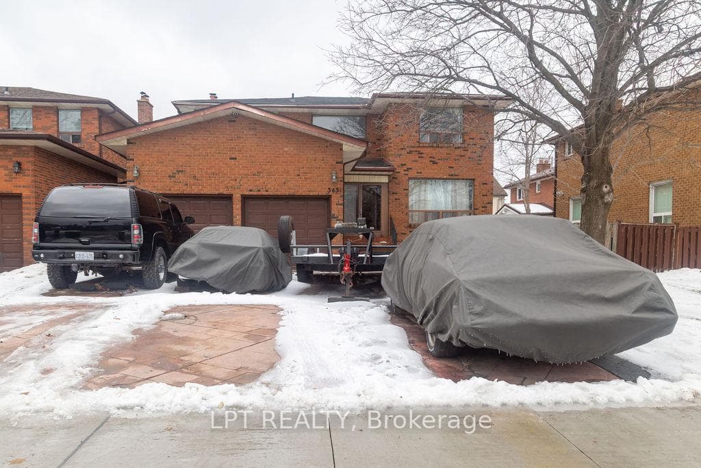3431 Dorcas Street, Mississauga, ON L4T 1M9 - Photo 1