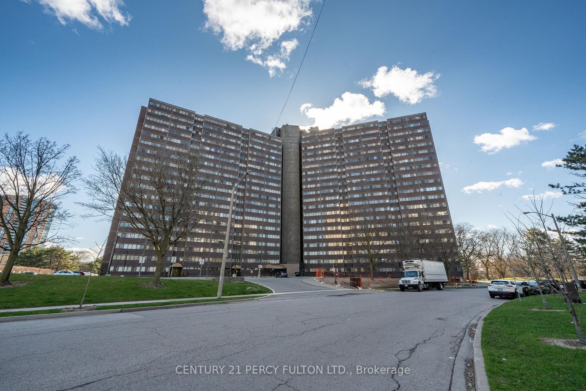 11 Wincott Drive Unit PH 12, Etobicoke (Kingsview Village / Humber Heights), ON M9R 2R9 - Photo 1