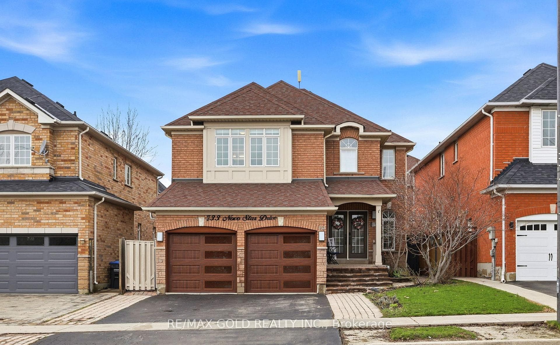733 Novo Star Drive, Mississauga, ON L5W 1C7 - Photo 1