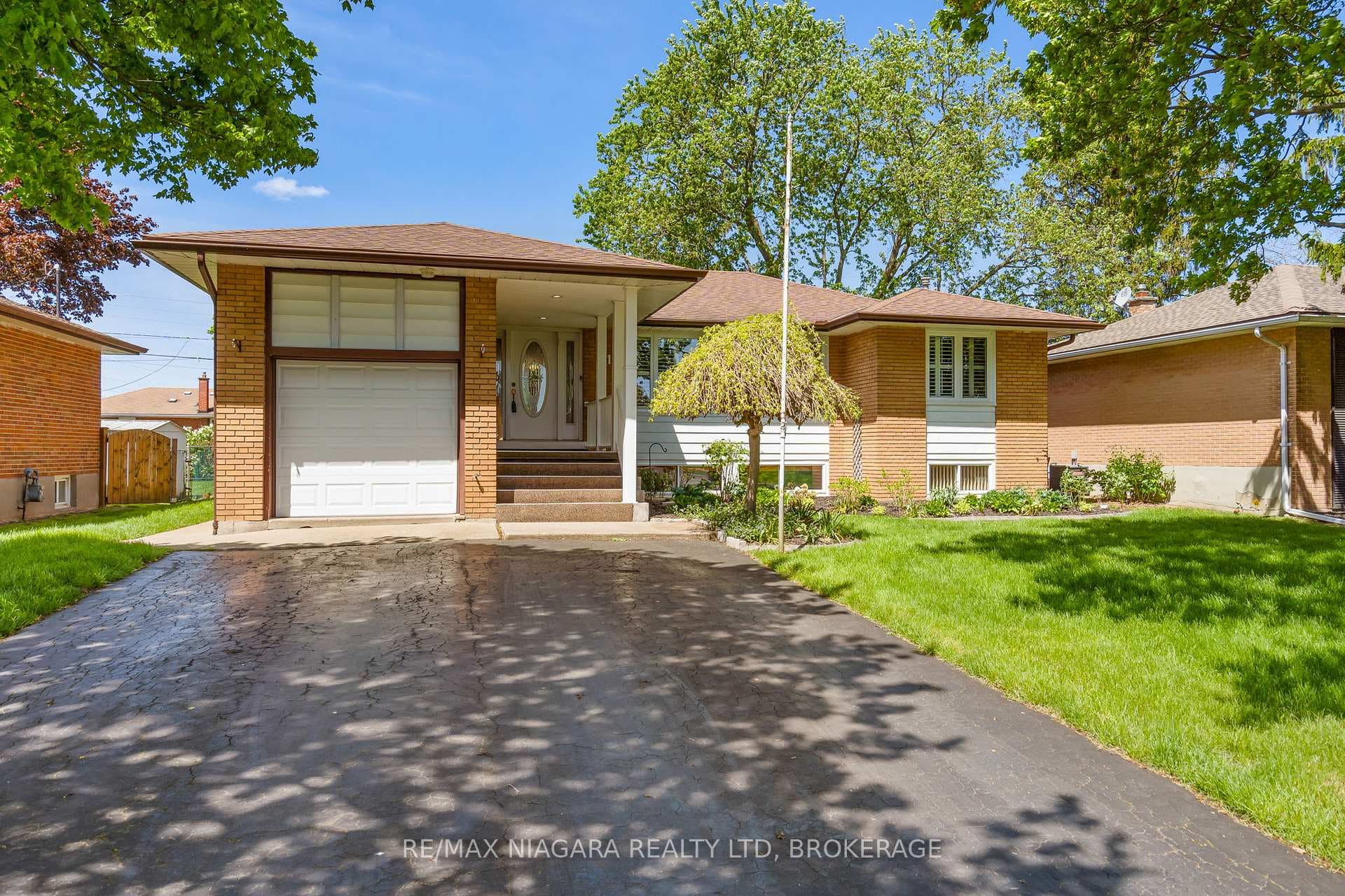 17 Sheba Crescent, Port Colborne