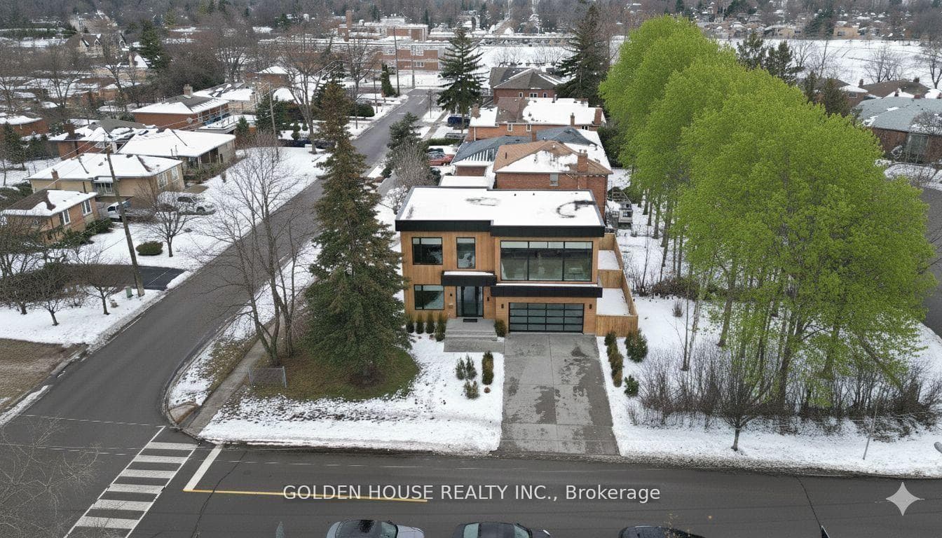 260 Moore Park Avenue, Toronto C07
