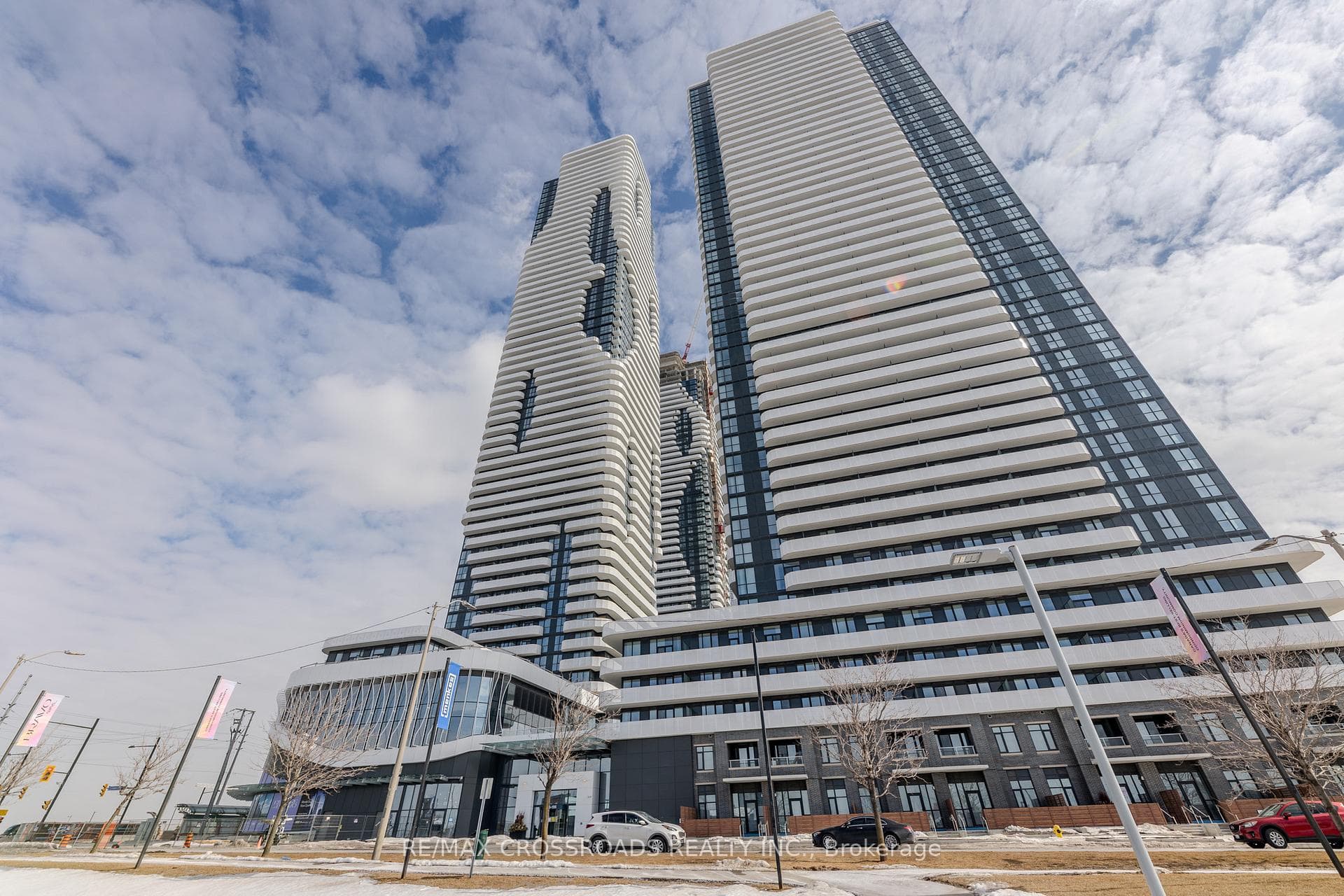 225 Commerce Street Unit 702, Vaughan, ON L4K 0R1 - Photo 1