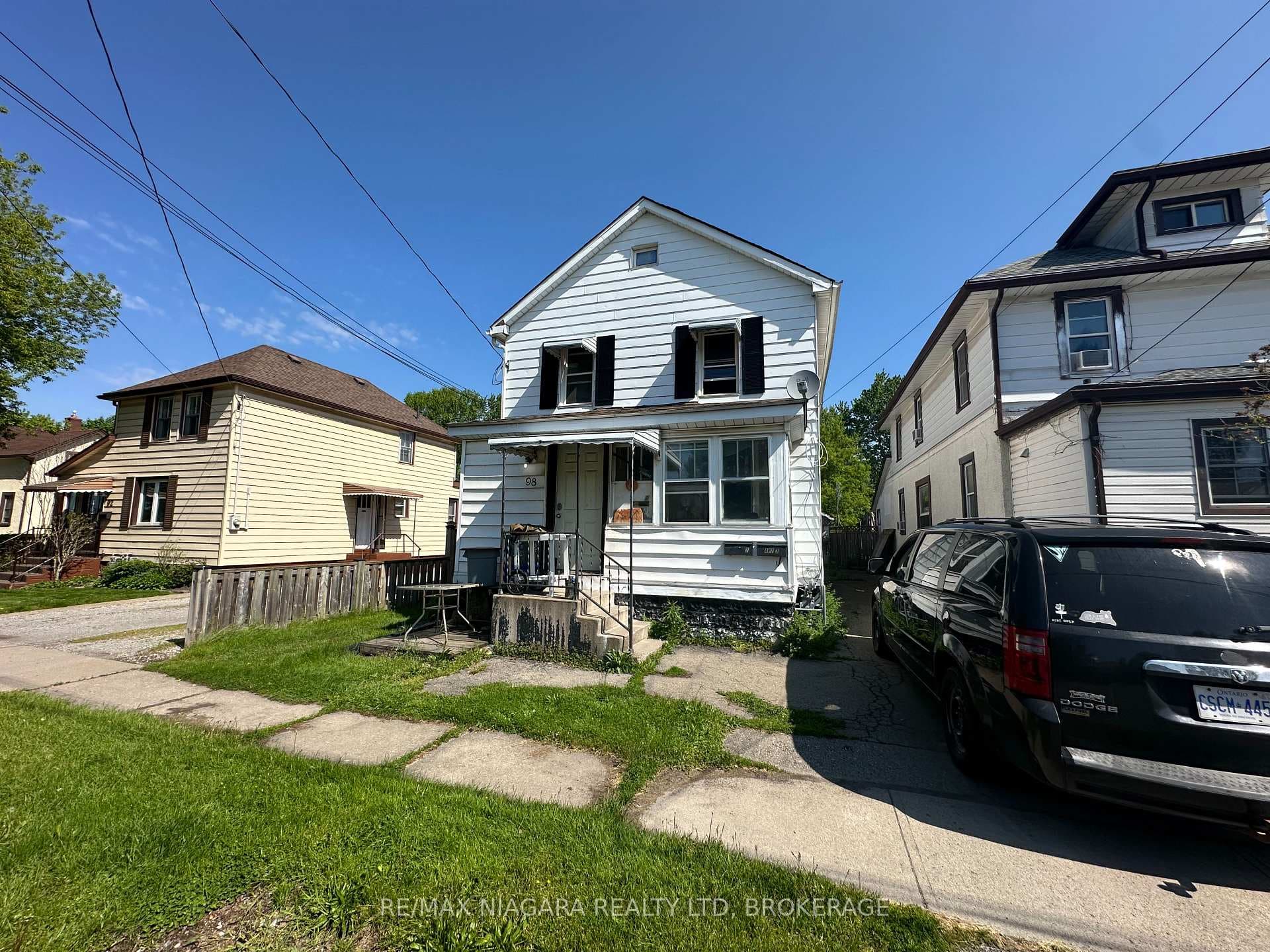 98 St Arnaud Street, Port Colborne, ON L3K 1M1 - Photo 1