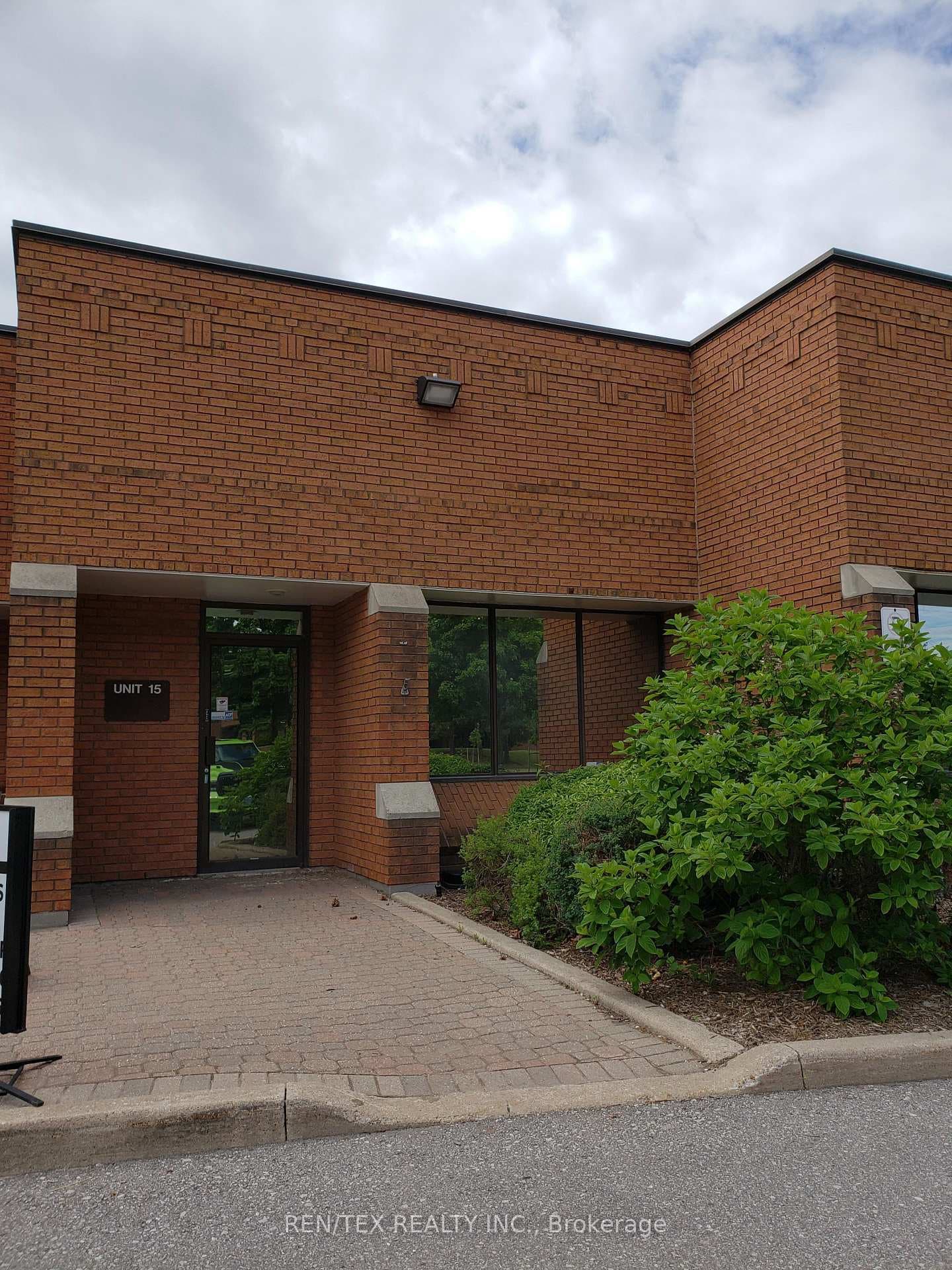1 Regan Road Unit 9, Brampton, ON L7A 1B8 - Photo 1