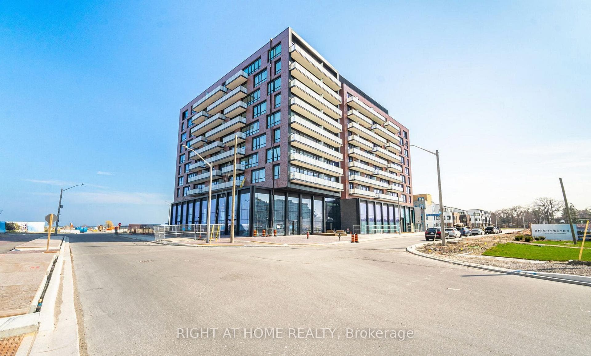 251 Masonry Way Unit 303, Mississauga, ON L5H 0B3 - Photo 1