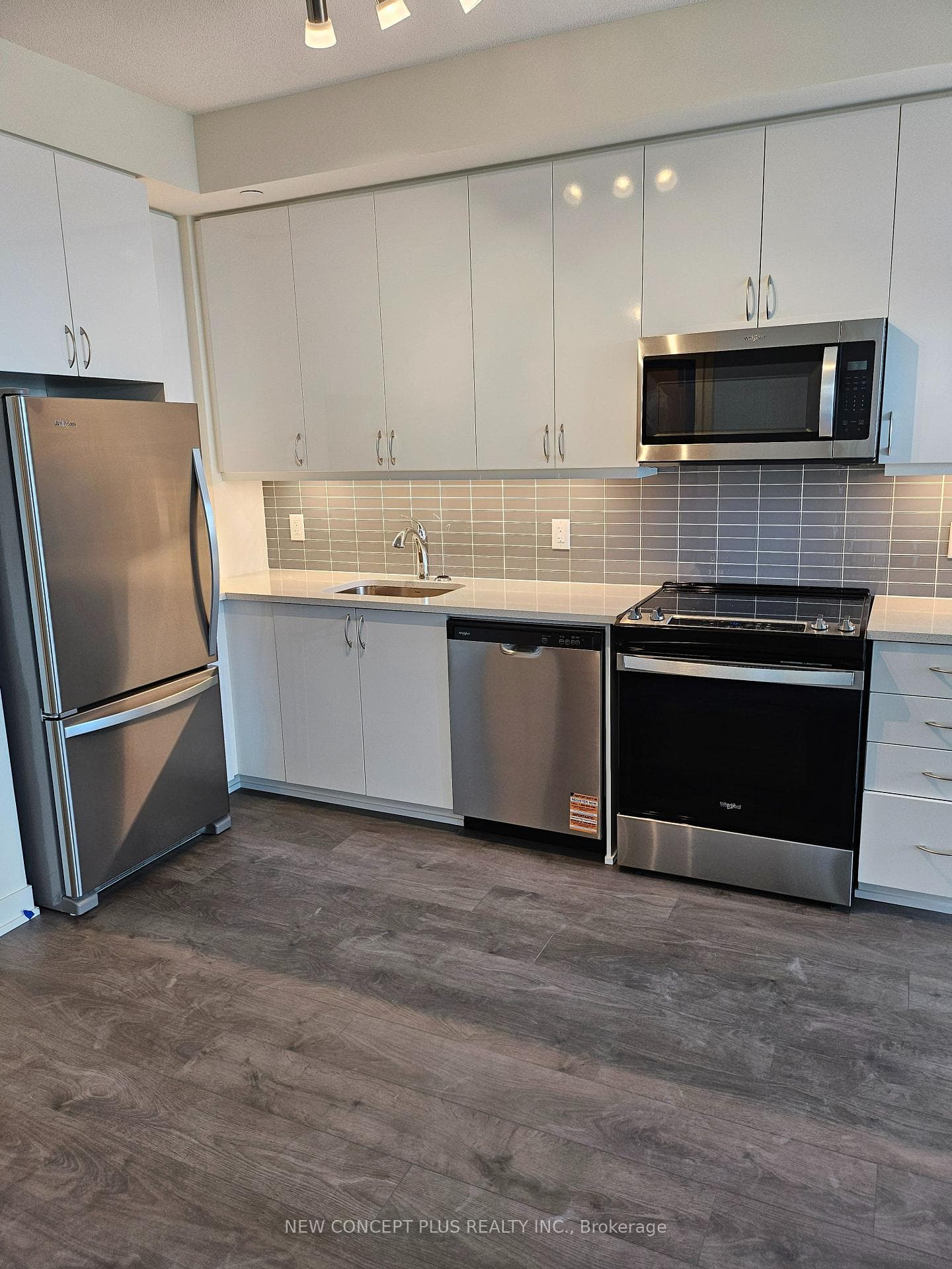 38 Annie Craig Drive Unit 5001, Toronto W06