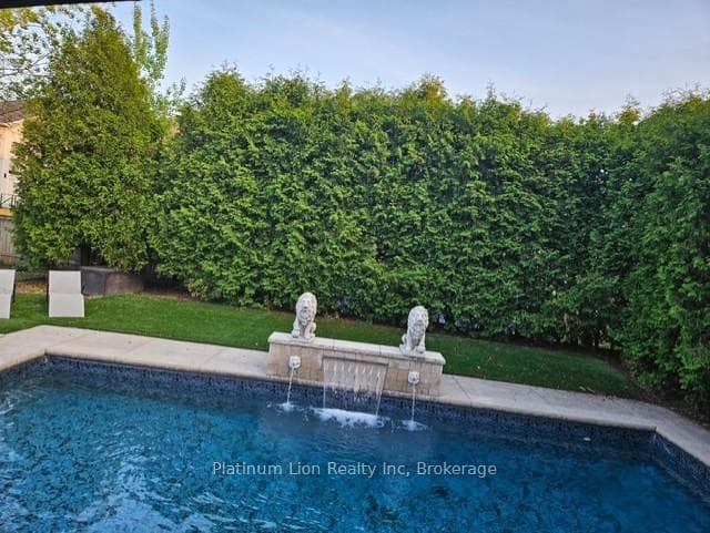 27 Surrey Drive, Hamilton