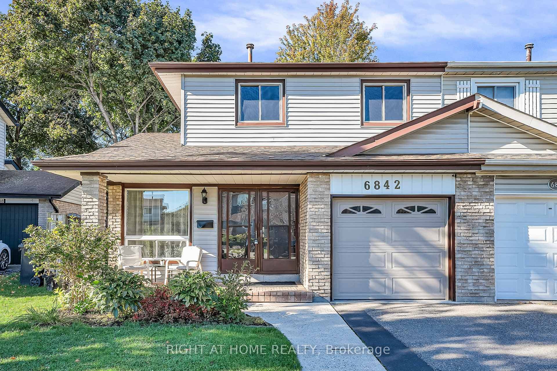 6842 Avila Road, Mississauga, ON L5N 1R8 - Photo 1