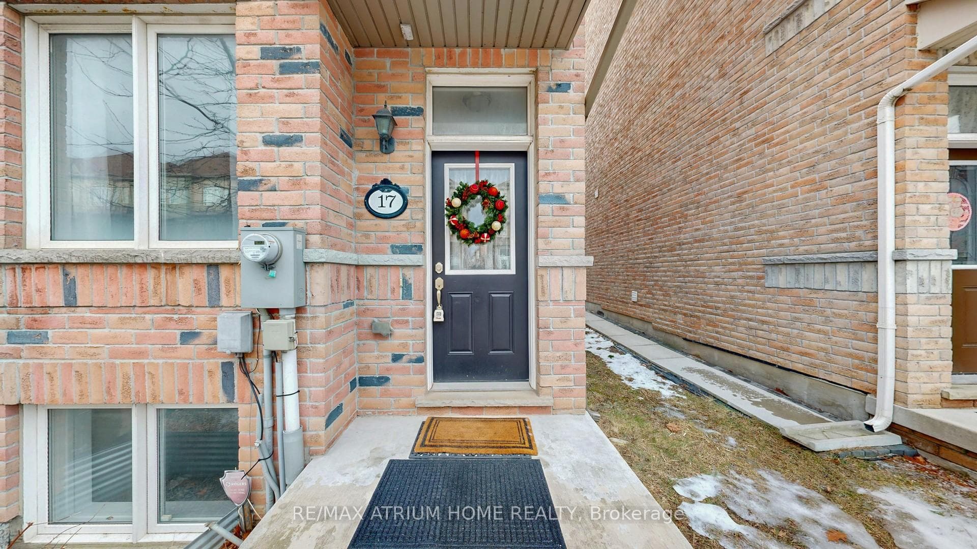 17 Kawneer Terrace, Dorset Park / Kennedy Park, ON M1P 0C3 - Photo 1