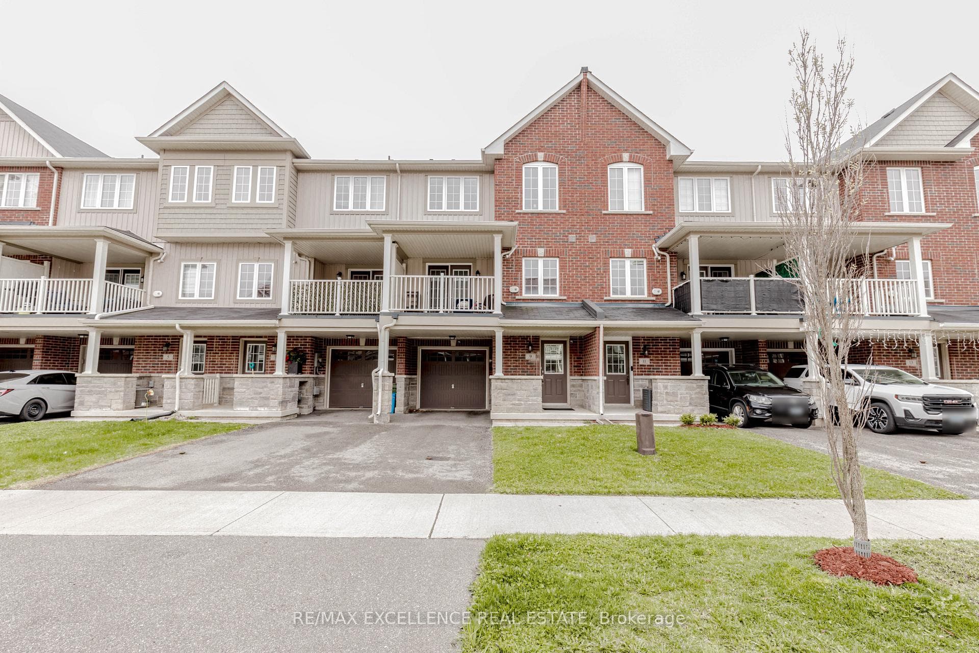 9 Hiscott Drive, Hamilton, ON L8B 0A2 - Photo 1