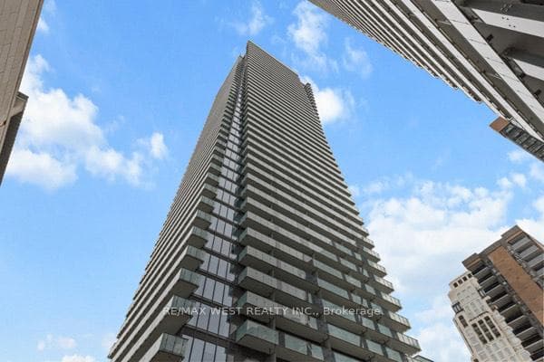 65 St. Mary Street Unit 2401, Downtown Toronto / Waterfront, ON M5S 0A6 - Photo 1