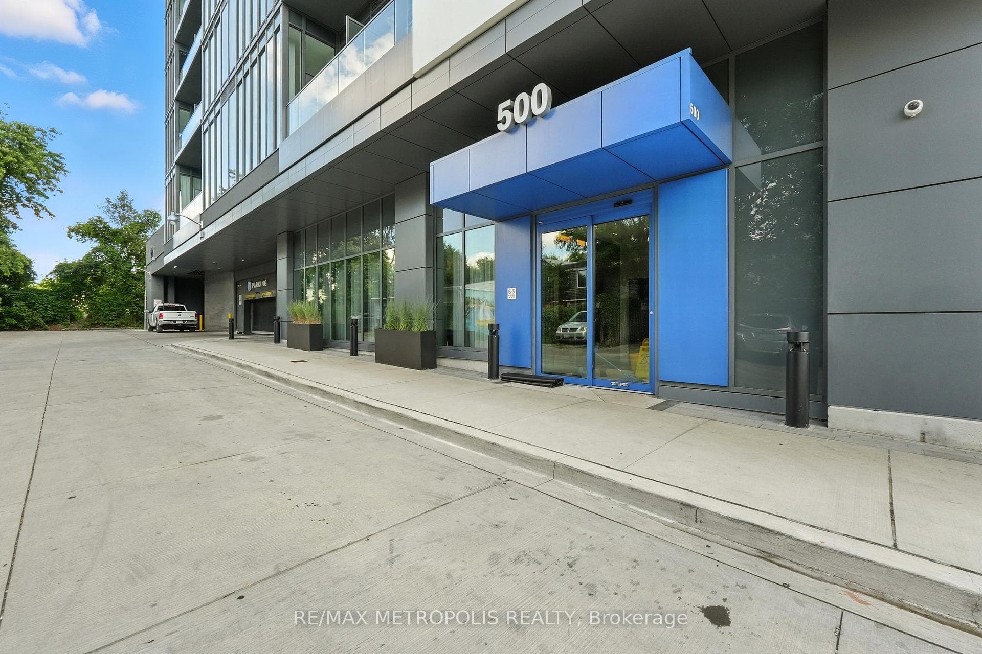 500 Dupont Street Unit 815, Annex / Yorkville / Summerhill, ON M6G 0B8 - Photo 1