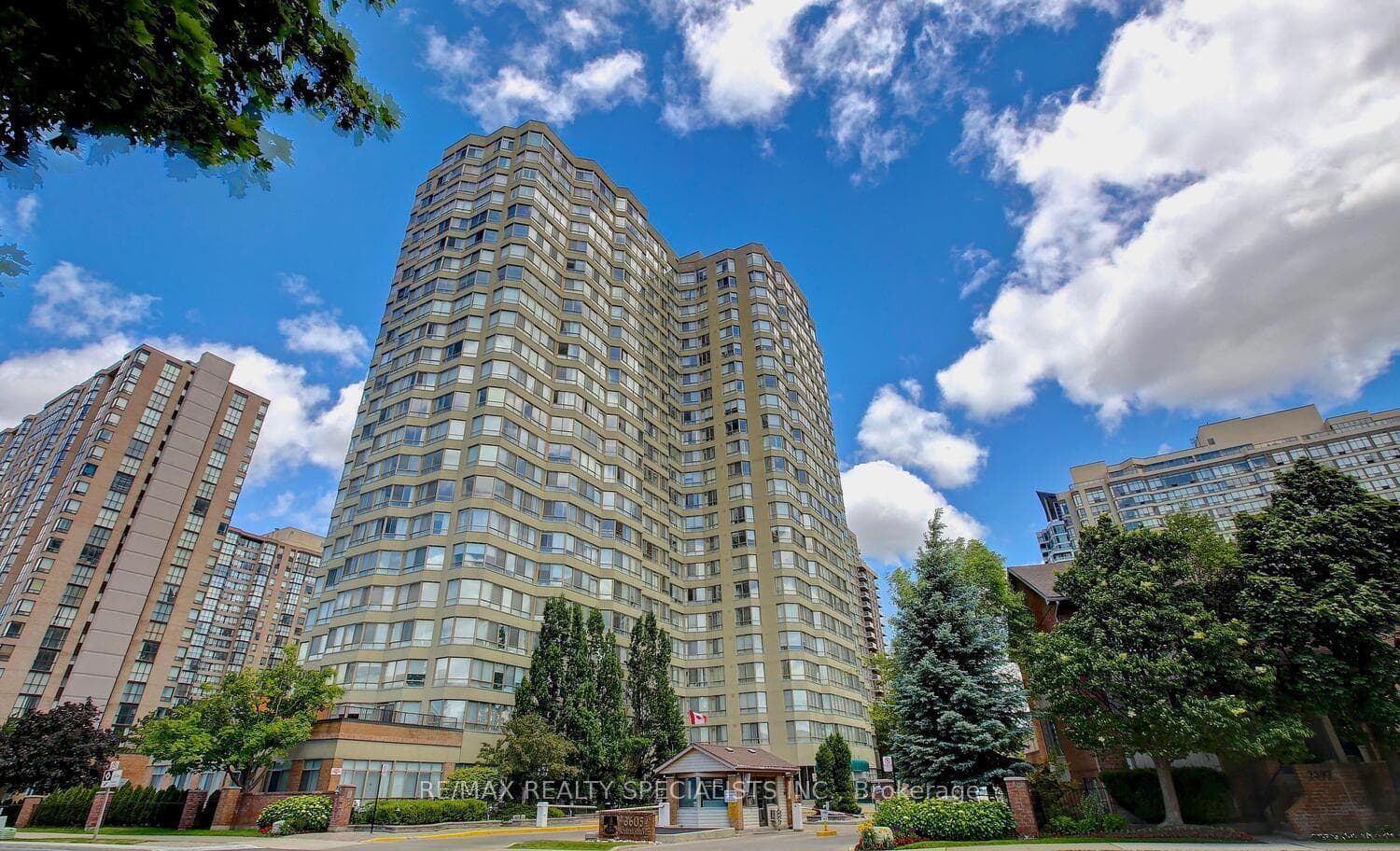 3605 Kariya Drive Unit 111, Mississauga, ON L5B 3J4 - Photo 1