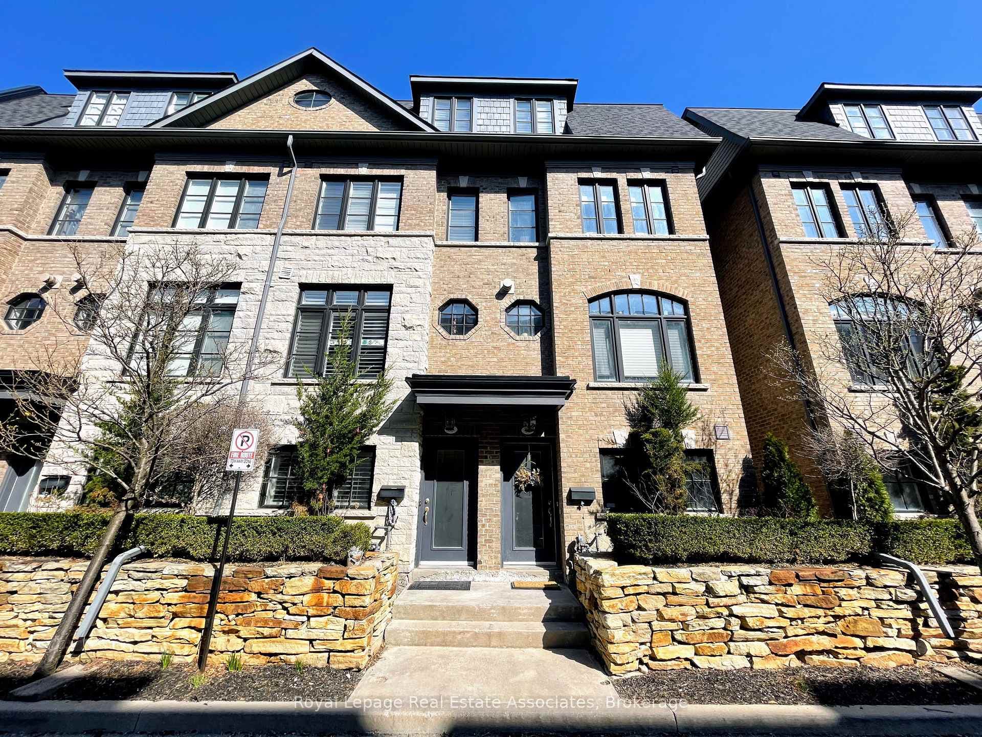 56 Lobo Mews, Etobicoke (Islington / Rexdale), ON M8Z 0B1 - Photo 1