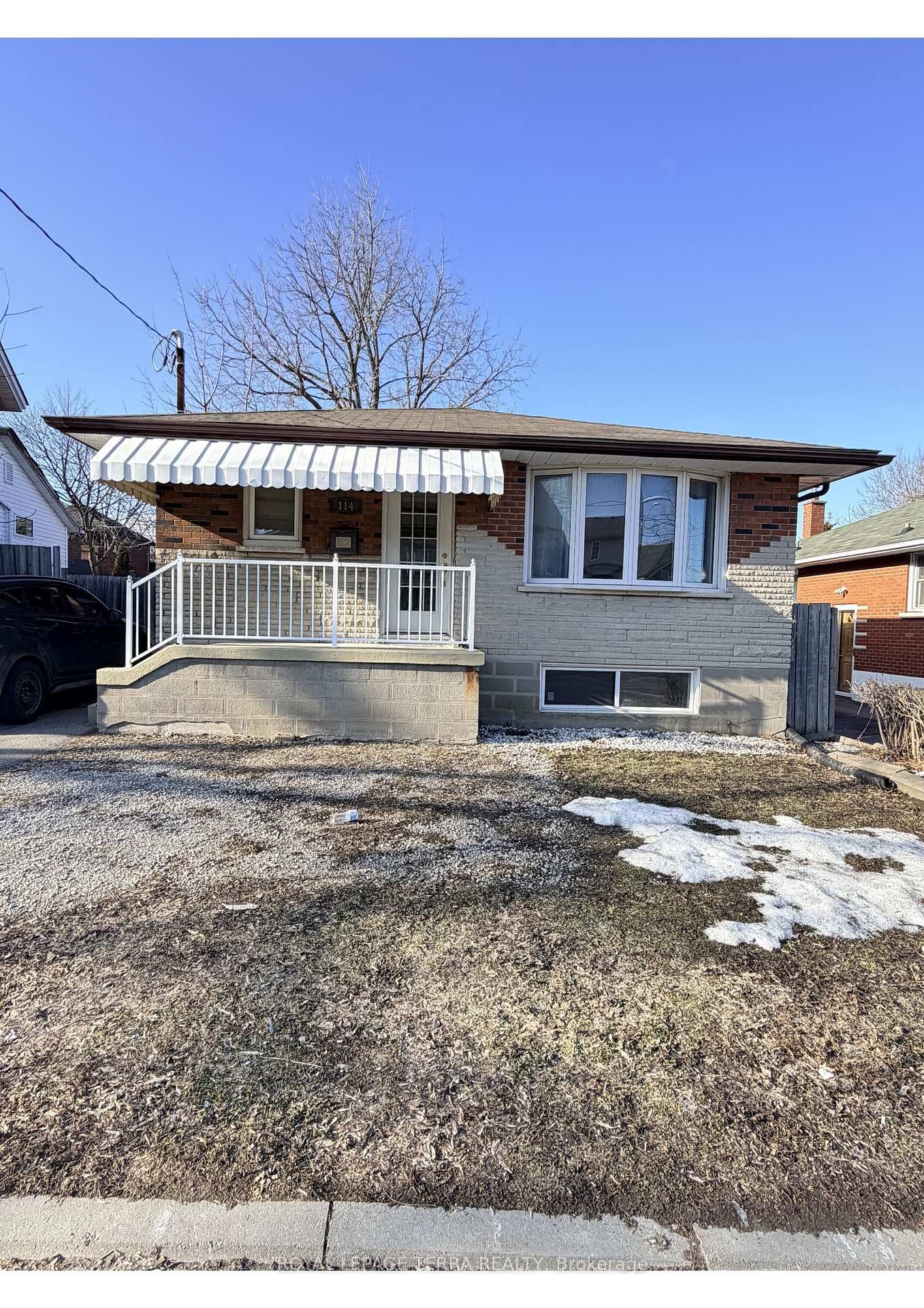 114 Adelaide Avenue, Oshawa, ON L1G 1Z1 - Photo 1