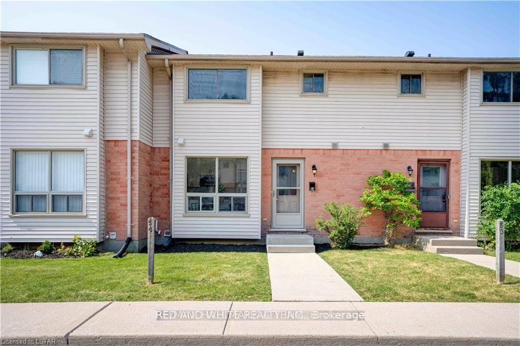 355 Sandringham Crescent Unit UNIT-54, London South