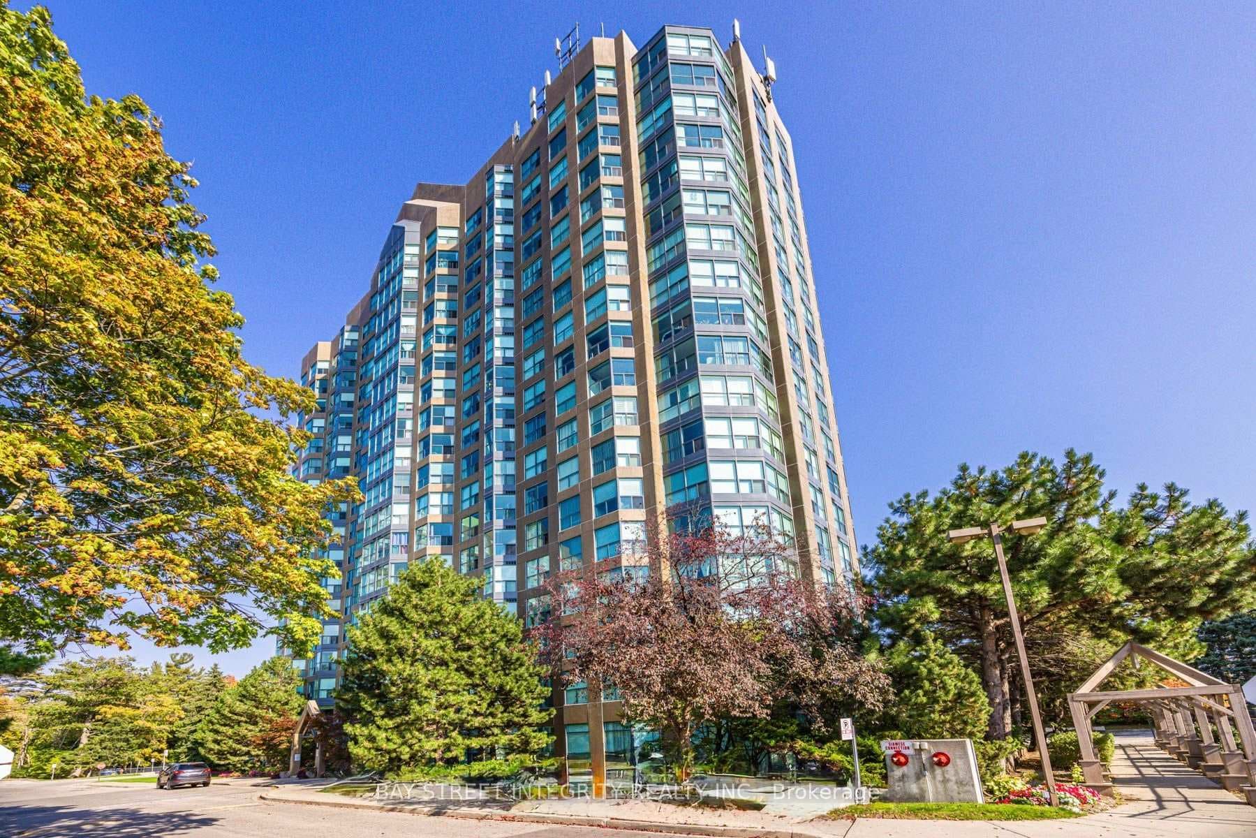 2177 Burnhamthorpe Road Unit 1606, Mississauga, ON L5L 5P9 - Photo 1