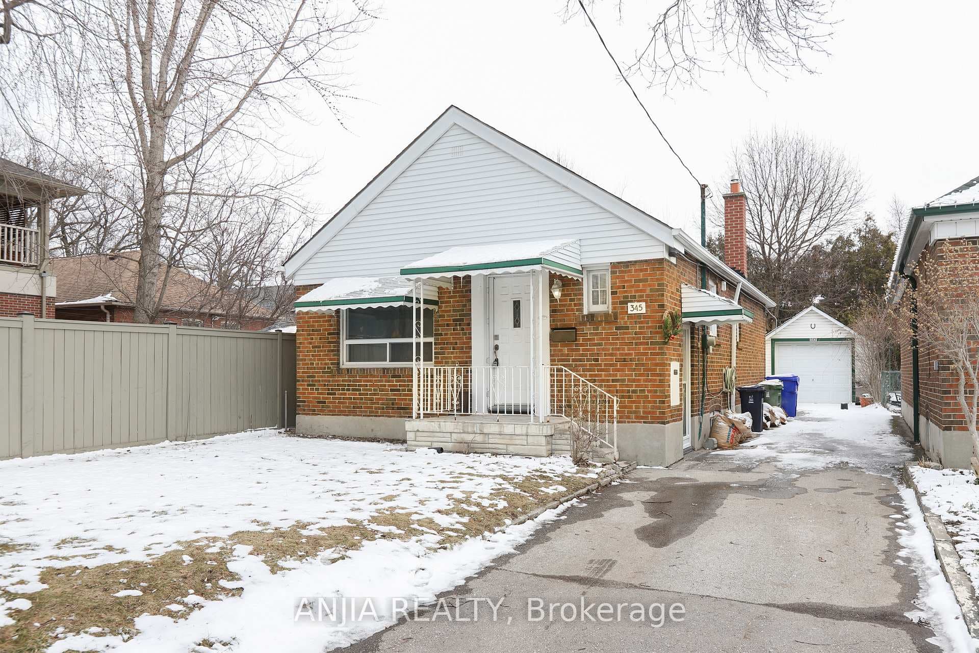 345 Glebemount Avenue Unit Lower, Danforth / East York, ON M4C 3V6 - Photo 1