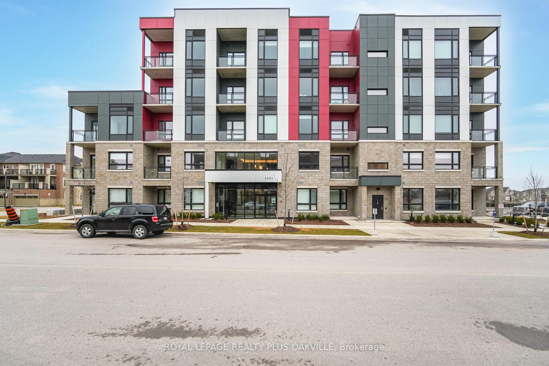 3285 Carding Mill Trail Unit 407, Oakville, ON L6M 1S1 - Photo 1