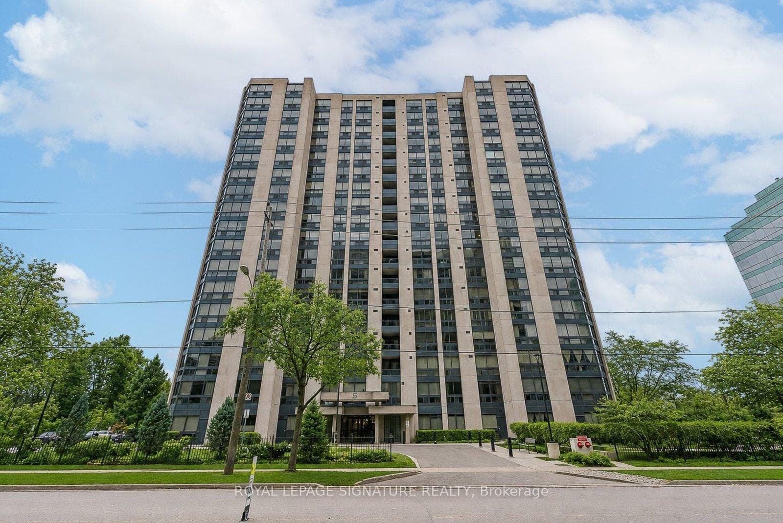 5 Kenneth Avenue Unit 205, Toronto C14