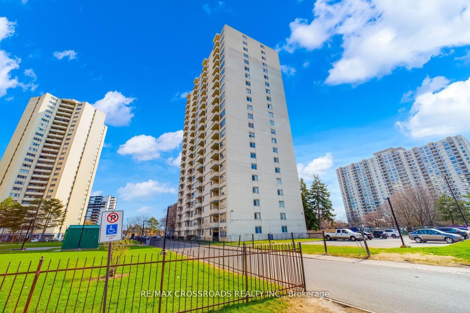 340 Dixon Road Unit 1208, Etobicoke (Kingsview Village / Humber Heights), ON M9R 1T1 - Photo 1