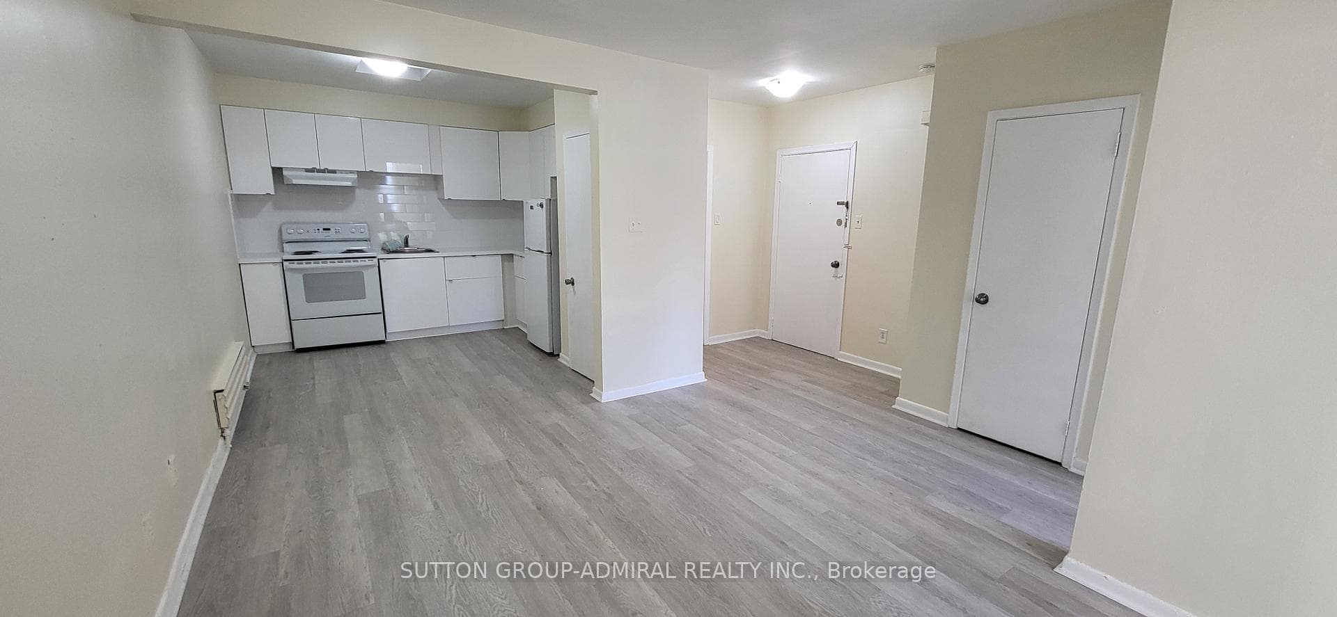2839 Bathurst Street Unit 1, Lawrence Park / Bedford Park, ON M6B 3A4 - Photo 1